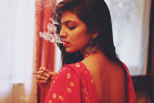 girl smoking,smoking,Priyanka,Priyanka Chopra,Priyanka Chopra smoking,Priyanka smoking