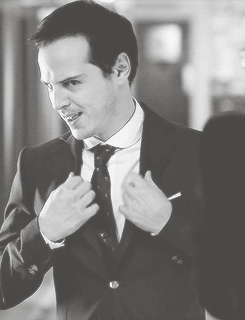 Oh Honey, You Should See Me In a Crown,Crown, honey, Honey You Should See Me In A Crown, Sherlock, Sherlock Holmes, sherlock holmes bbc quotes, Sherlock Holmes movie, Sherlock Holmes Quote, Sherlock Holmes tv show, tv show, jim moriarty,jim, moriarty,Andrew Scott,Andrew ,Scott,Andrew Scott as Jim Moriarty